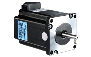 力矩2.8N.m，轉(zhuǎn)動慣量680應(yīng)選哪個型號的步進(jìn)電機(jī)？